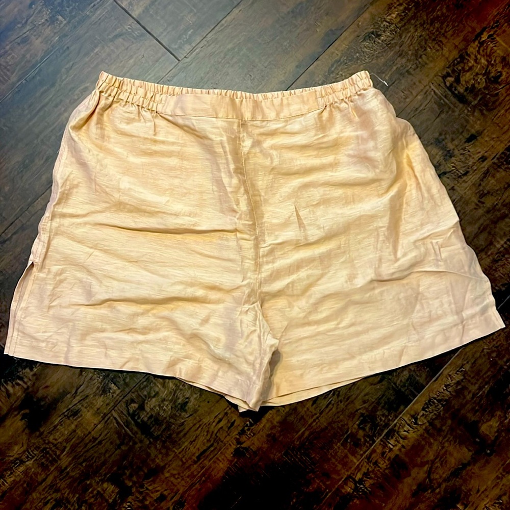 Lunya Resort Shorts, Linen Silk Blend, size XL, new!